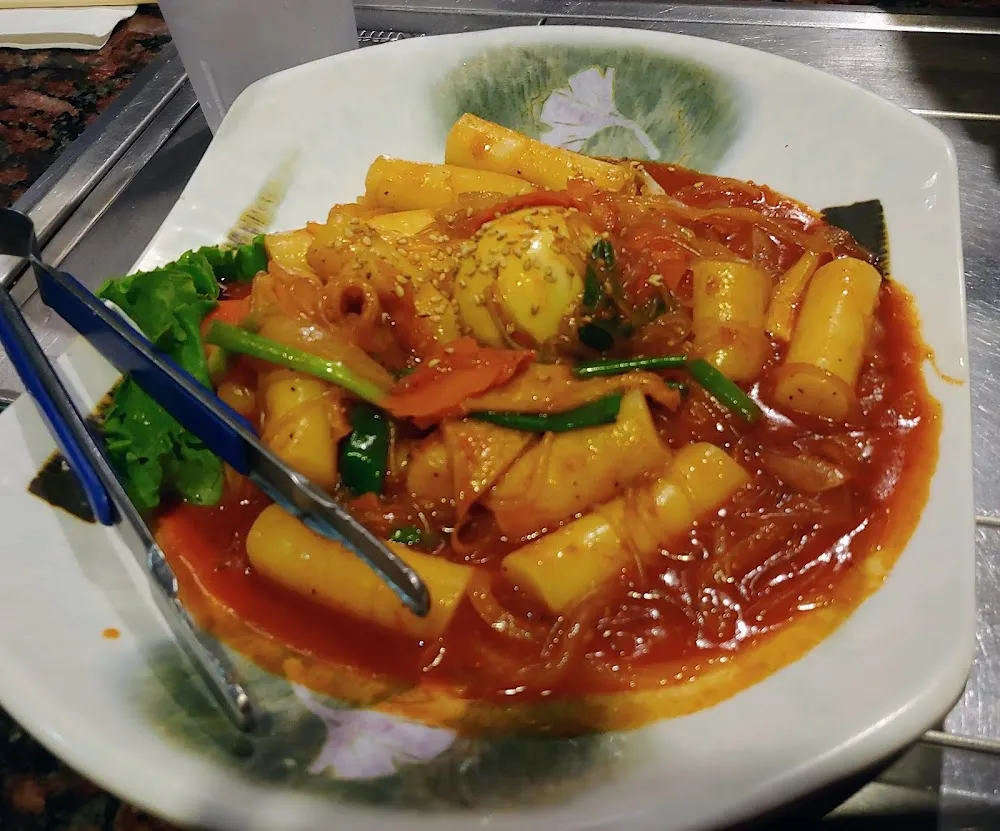 떡볶이 Tteok-Bokki Simmered Thick Rice Pasta