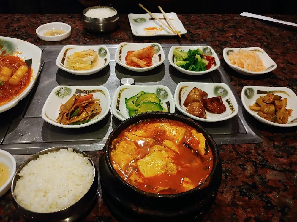 Kimchi Soondubu Spicy Tofu Stew w Banchan